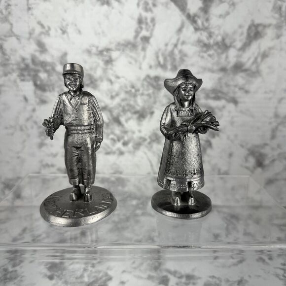2009 Michael Ricker Dutch Netherlands Pewter Figurines Boy & Girl Holding Tulips - Picture 1 of 13
